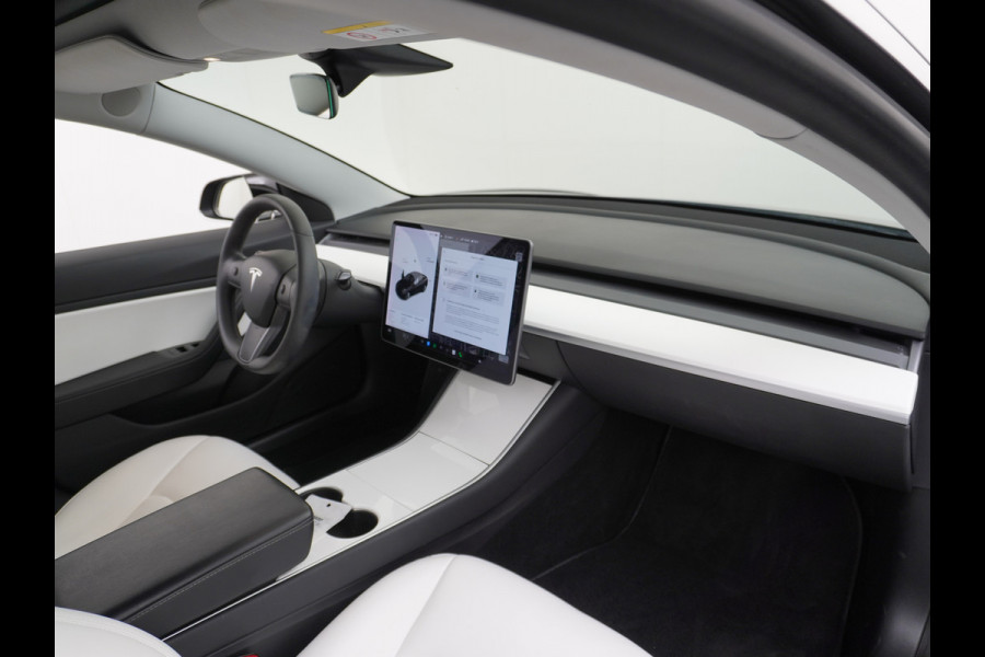 Tesla Model 3 Long Range AWD 75kWh 463PK Trekhaak 19" Ivory FSD-3 Computer Premium Audio AutoPilot Panoramadak Camera's Leer Adaptive-Cruise-C 4WD Stoel en achterbank verwarming Elektr.Stoelen+Memory+Easy-Entry WiFi Garantie op Accu tot 23-12-2027/192.000km