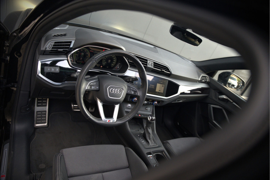 Audi Q3 45 TFSI e S edition | S-Line | Panoramadak | Sonos | Keyless | 360° Camera | Elek. Trekhaak | Matrix led | Dodehoekdetectie | BTW | Leer | Adaptive Cruise Control | Stoelverwarming | Elektrische Stoelen | Virtua