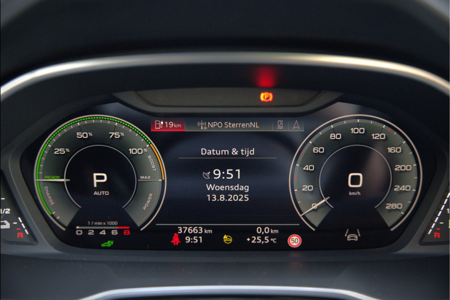 Audi Q3 45 TFSI e S edition | S-Line | Panoramadak | Sonos | Keyless | 360° Camera | Elek. Trekhaak | Matrix led | Dodehoekdetectie | BTW | Leer | Adaptive Cruise Control | Stoelverwarming | Elektrische Stoelen | Virtua
