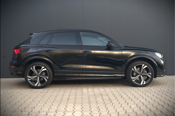 Audi Q3 45 TFSI e S edition | S-Line | Panoramadak | Sonos | Keyless | 360° Camera | Elek. Trekhaak | Matrix led | Dodehoekdetectie | BTW | Leer | Adaptive Cruise Control | Stoelverwarming | Elektrische Stoelen | Virtua
