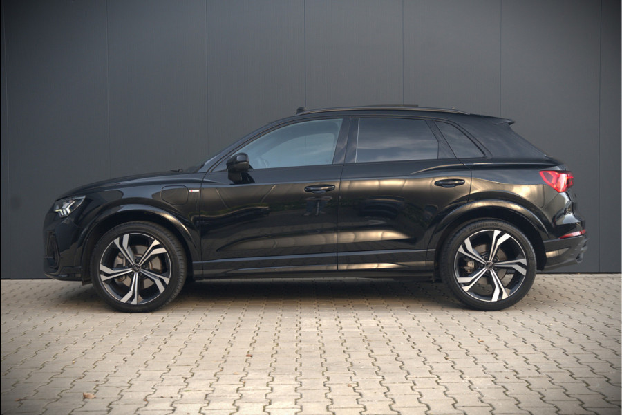 Audi Q3 45 TFSI e S edition | S-Line | Panoramadak | Sonos | Keyless | 360° Camera | Elek. Trekhaak | Matrix led | Dodehoekdetectie | BTW | Leer | Adaptive Cruise Control | Stoelverwarming | Elektrische Stoelen | Virtua