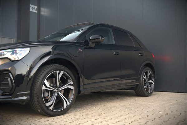 Audi Q3 45 TFSI e S edition | S-Line | Panoramadak | Sonos | Keyless | 360° Camera | Elek. Trekhaak | Matrix led | Dodehoekdetectie | BTW | Leer | Adaptive Cruise Control | Stoelverwarming | Elektrische Stoelen | Virtua