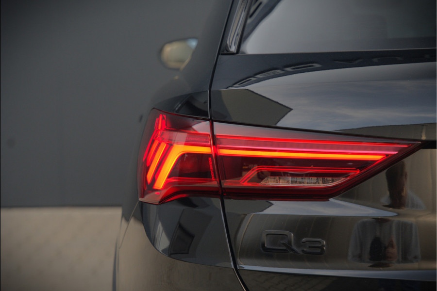 Audi Q3 45 TFSI e S edition | S-Line | Panoramadak | Sonos | Keyless | 360° Camera | Elek. Trekhaak | Matrix led | Dodehoekdetectie | BTW | Leer | Adaptive Cruise Control | Stoelverwarming | Elektrische Stoelen | Virtua