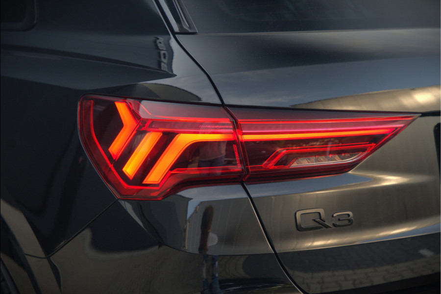 Audi Q3 45 TFSI e S edition | S-Line | Panoramadak | Sonos | Keyless | 360° Camera | Elek. Trekhaak | Matrix led | Dodehoekdetectie | BTW | Leer | Adaptive Cruise Control | Stoelverwarming | Elektrische Stoelen | Virtua