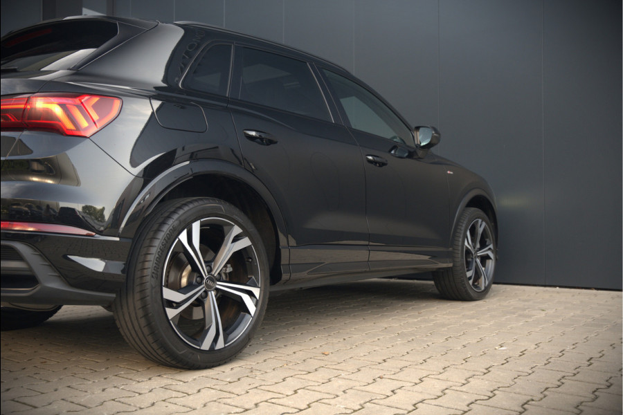 Audi Q3 45 TFSI e S edition | S-Line | Panoramadak | Sonos | Keyless | 360° Camera | Elek. Trekhaak | Matrix led | Dodehoekdetectie | BTW | Leer | Adaptive Cruise Control | Stoelverwarming | Elektrische Stoelen | Virtua
