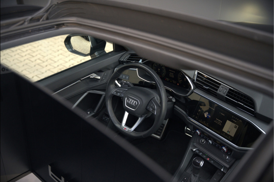 Audi Q3 45 TFSI e S edition | S-Line | Panoramadak | Sonos | Keyless | 360° Camera | Elek. Trekhaak | Matrix led | Dodehoekdetectie | BTW | Leer | Adaptive Cruise Control | Stoelverwarming | Elektrische Stoelen | Virtua