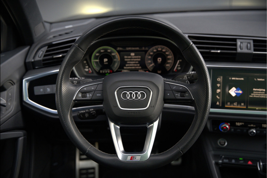Audi Q3 45 TFSI e S edition | S-Line | Panoramadak | Sonos | Keyless | 360° Camera | Elek. Trekhaak | Matrix led | Dodehoekdetectie | BTW | Leer | Adaptive Cruise Control | Stoelverwarming | Elektrische Stoelen | Virtua