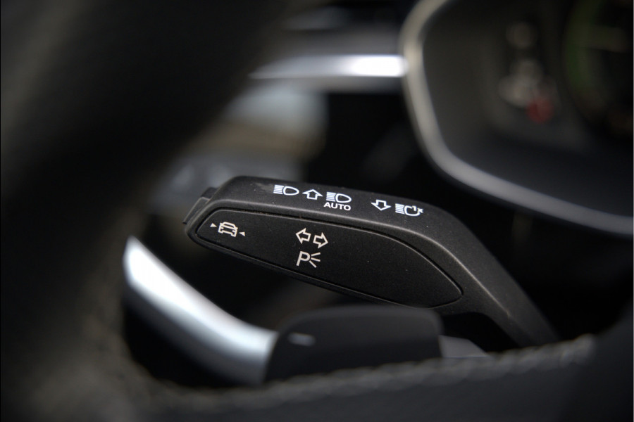 Audi Q3 45 TFSI e S edition | S-Line | Panoramadak | Sonos | Keyless | 360° Camera | Elek. Trekhaak | Matrix led | Dodehoekdetectie | BTW | Leer | Adaptive Cruise Control | Stoelverwarming | Elektrische Stoelen | Virtua