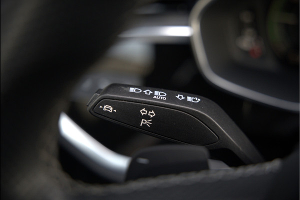 Audi Q3 45 TFSI e S edition | S-Line | Panoramadak | Sonos | Keyless | 360° Camera | Elek. Trekhaak | Matrix led | Dodehoekdetectie | BTW | Leer | Adaptive Cruise Control | Stoelverwarming | Elektrische Stoelen | Virtua