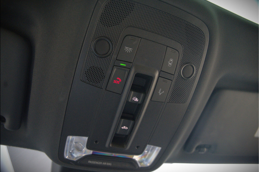 Audi Q3 45 TFSI e S edition | S-Line | Panoramadak | Sonos | Keyless | 360° Camera | Elek. Trekhaak | Matrix led | Dodehoekdetectie | BTW | Leer | Adaptive Cruise Control | Stoelverwarming | Elektrische Stoelen | Virtua