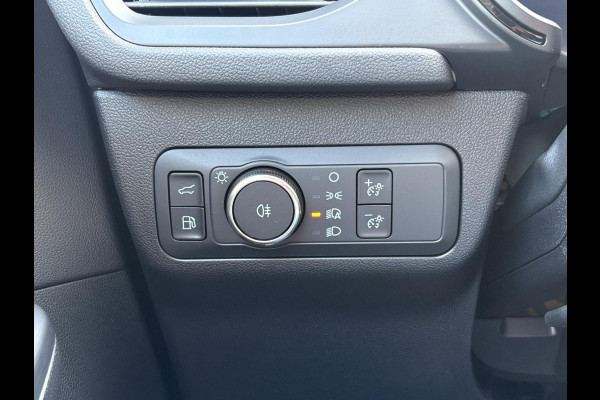 Ford Kuga 2.5 PHEV ST-Line X | Bellen voor bezichtiging | Wegklapbare trekhaak | Panoramadak | Winter Pack | Head up Display | All season banden