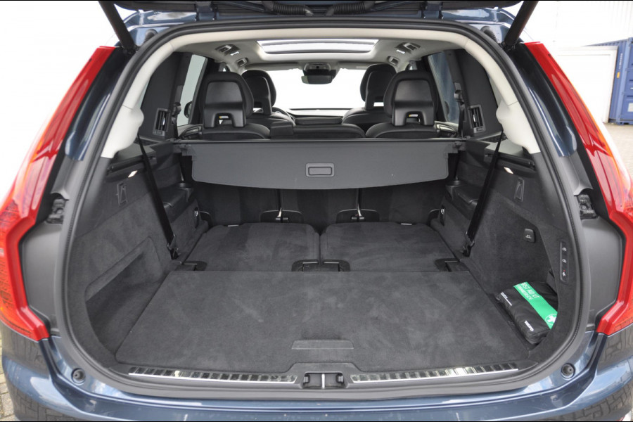 Volvo XC90 T8 390PK Automaat Recharge AWD R-Design / Adaptieve cruise control/ BLIS/ Luchtvering/ Trekhaak/ Harman Kardon Audio/ Apple carplay/ parkeersensoren met 360 Camera/ Elektrische achterklep/ Keyless/ Head up display