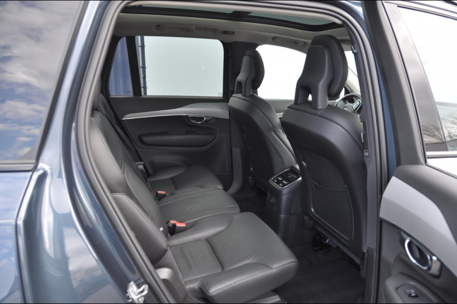 Volvo XC90 T8 390PK Automaat Recharge AWD R-Design / Adaptieve cruise control/ BLIS/ Luchtvering/ Trekhaak/ Harman Kardon Audio/ Apple carplay/ parkeersensoren met 360 Camera/ Elektrische achterklep/ Keyless/ Head up display