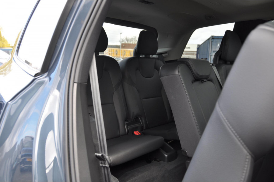 Volvo XC90 T8 390PK Automaat Recharge AWD R-Design / Adaptieve cruise control/ BLIS/ Luchtvering/ Trekhaak/ Harman Kardon Audio/ Apple carplay/ parkeersensoren met 360 Camera/ Elektrische achterklep/ Keyless/ Head up display