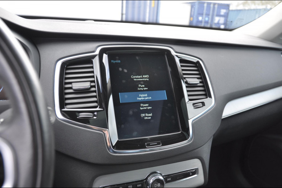 Volvo XC90 T8 390PK Automaat Recharge AWD R-Design / Adaptieve cruise control/ BLIS/ Luchtvering/ Trekhaak/ Harman Kardon Audio/ Apple carplay/ parkeersensoren met 360 Camera/ Elektrische achterklep/ Keyless/ Head up display