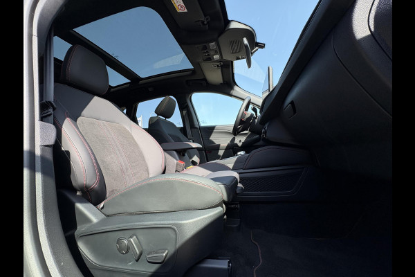 Ford Kuga 2.5 PHEV ST-Line X | Bellen voor bezichtiging | Wegklapbare trekhaak | Panoramadak | Winter Pack | Head up Display | All season banden