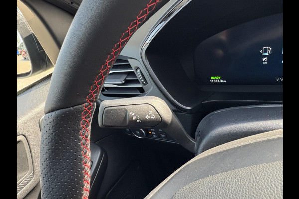 Ford Kuga 2.5 PHEV ST-Line X | Bellen voor bezichtiging | Wegklapbare trekhaak | Panoramadak | Winter Pack | Head up Display | All season banden