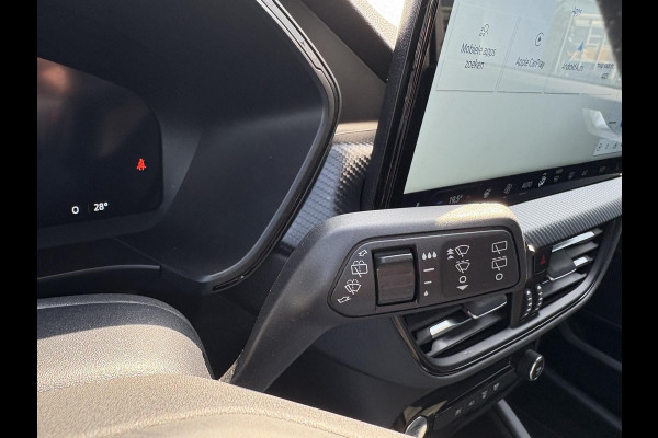 Ford Kuga 2.5 PHEV ST-Line X | Bellen voor bezichtiging | Wegklapbare trekhaak | Panoramadak | Winter Pack | Head up Display | All season banden