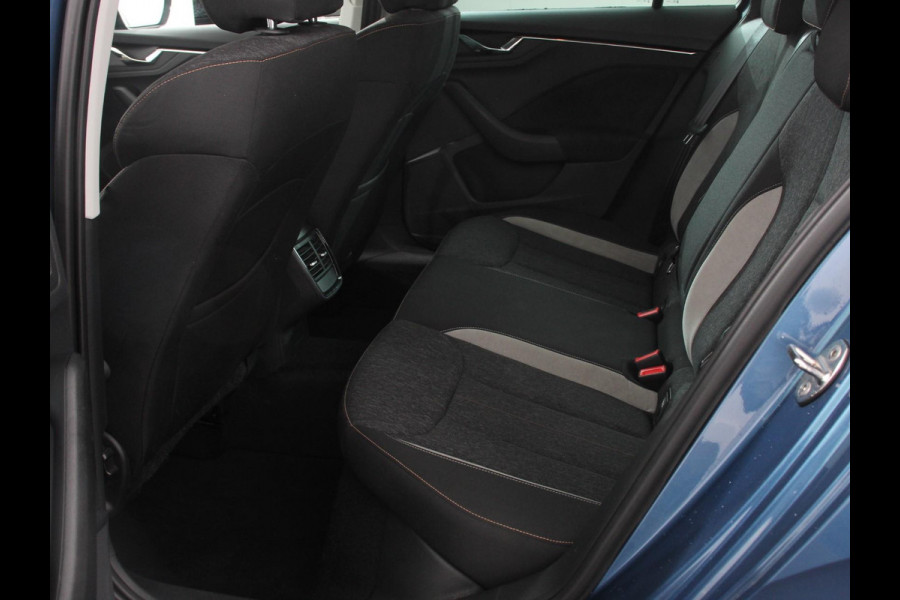 Škoda Kamiq 1.0 TSI DSG Style | Navigatie | Apple Carplay/Android Auto | Virtual Cockpit | Lane Assist | 17 Inch Lichtmetalen Velgen | DAB |