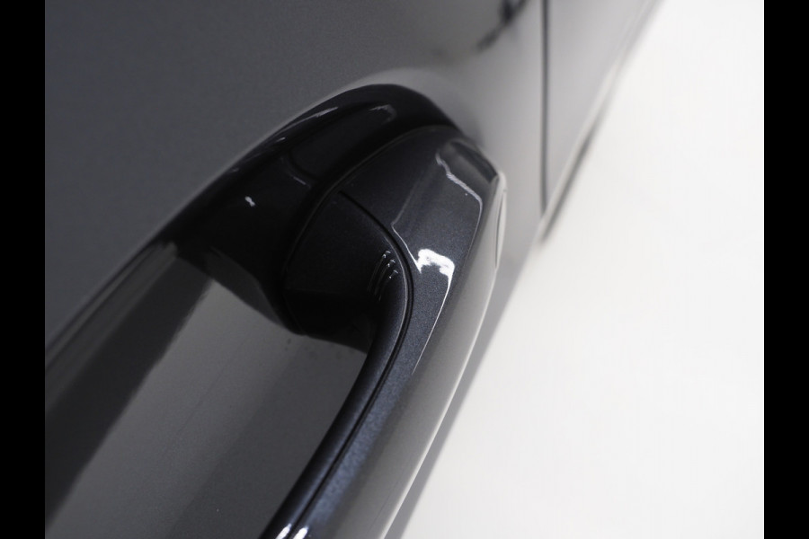BMW X5 xDrive45e M-Sport Shadow | Panoramadak | Luchtvering | Trekhaak | Harman/Kardon | 360 | LaserLED