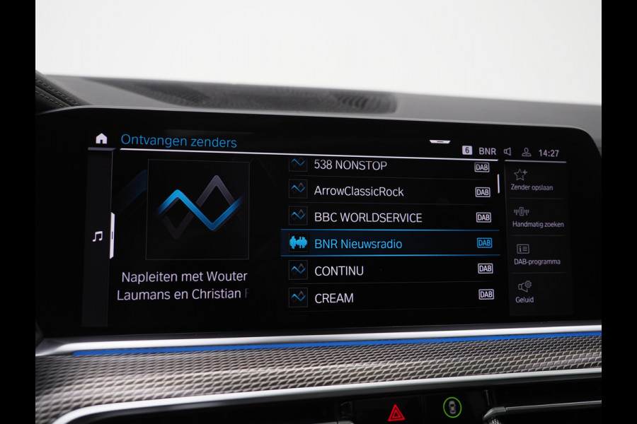 BMW X5 xDrive45e M-Sport Shadow | Panoramadak | Luchtvering | Trekhaak | Harman/Kardon | 360 | LaserLED