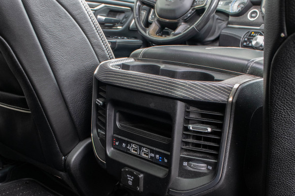 Dodge Ram 1500 5.7 V8 4x4 Crew Cab Limited / Luchtvering/ Virtual Cockpit/ Active ventilatie/ Trekhaak/ Panoramadak/ 296kW (402PK)