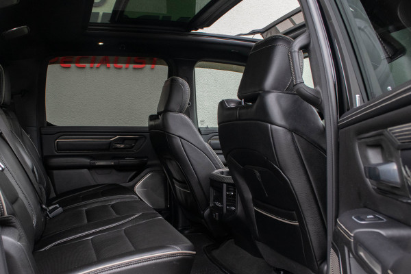 Dodge Ram 1500 5.7 V8 4x4 Crew Cab Limited / Luchtvering/ Virtual Cockpit/ Active ventilatie/ Trekhaak/ Panoramadak/ 296kW (402PK)