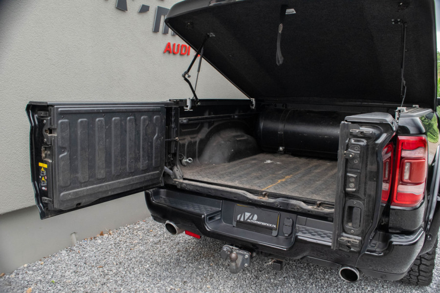 Dodge Ram 1500 5.7 V8 4x4 Crew Cab Limited / Luchtvering/ Virtual Cockpit/ Active ventilatie/ Trekhaak/ Panoramadak/ 296kW (402PK)