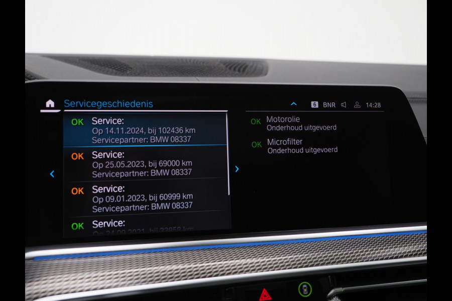 BMW X5 xDrive45e M-Sport Shadow | Panoramadak | Luchtvering | Trekhaak | Harman/Kardon | 360 | LaserLED
