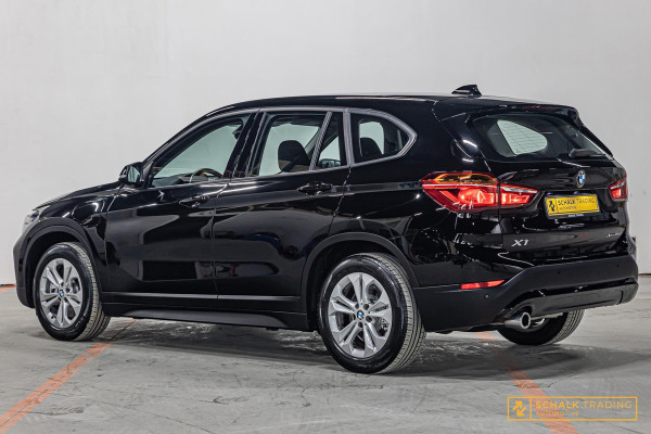 BMW X1 XDrive25e|Stoelverwarming|PDC|Dealer ond|Garantie