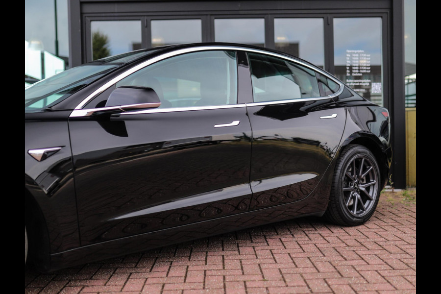 Tesla Model 3 Long Range AWD 75 kWh | Leder | Stoelverw. | Autopilot | Pano | Camera