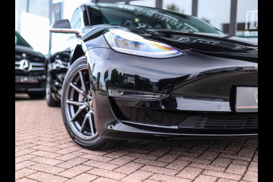 Tesla Model 3 Long Range AWD 75 kWh | Leder | Stoelverw. | Autopilot | Pano | Camera
