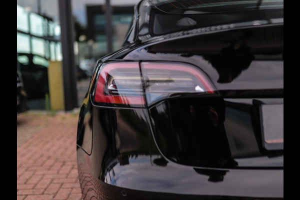 Tesla Model 3 Long Range AWD 75 kWh | Leder | Stoelverw. | Autopilot | Pano | Camera