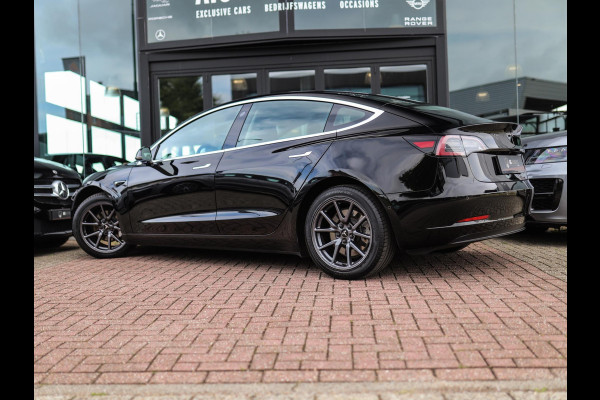 Tesla Model 3 Long Range AWD 75 kWh | Leder | Stoelverw. | Autopilot | Pano | Camera
