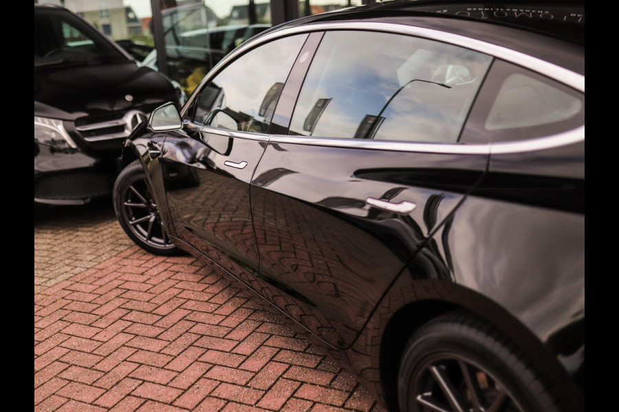 Tesla Model 3 Long Range AWD 75 kWh | Leder | Stoelverw. | Autopilot | Pano | Camera
