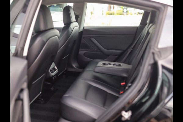 Tesla Model 3 Long Range AWD 75 kWh | Leder | Stoelverw. | Autopilot | Pano | Camera