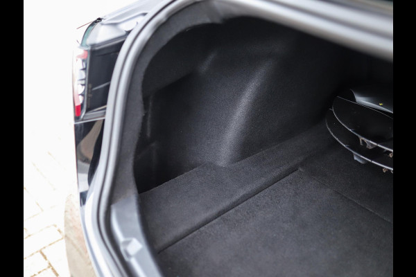 Tesla Model 3 Long Range AWD 75 kWh | Leder | Stoelverw. | Autopilot | Pano | Camera