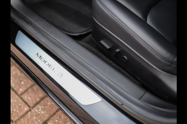 Tesla Model 3 Long Range AWD 75 kWh | Leder | Stoelverw. | Autopilot | Pano | Camera