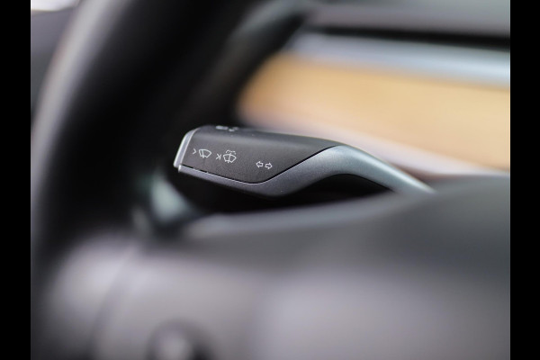 Tesla Model 3 Long Range AWD 75 kWh | Leder | Stoelverw. | Autopilot | Pano | Camera