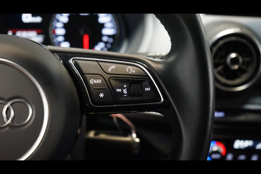 Audi Q2 35 TFSI Sport AUTOMAAT-AMBIANCE-CARPLAY-CLIMA-CRUISE-FULL LED-PDC-STOELVERWARMING