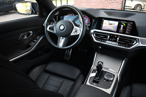 BMW 3-serie 330e M-Sport Pano H/K El-zetels Adp-onderstel El-klep Camera
