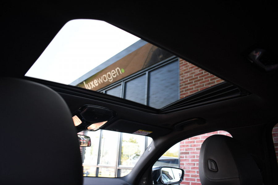 BMW 3-serie 330e M-Sport Pano H/K El-zetels Adp-onderstel El-klep Camera
