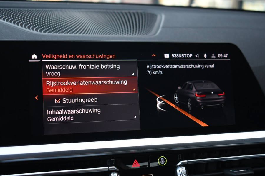 BMW 3-serie 330e M-Sport Pano H/K El-zetels Adp-onderstel El-klep Camera