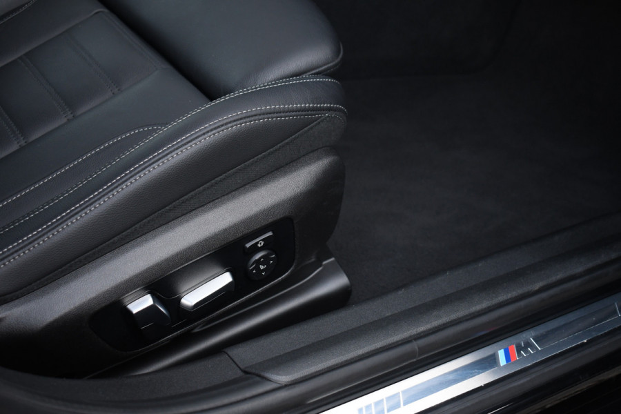 BMW 3-serie 330e M-Sport Pano H/K El-zetels Adp-onderstel El-klep Camera