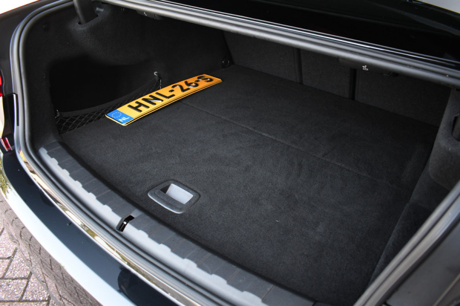 BMW 3-serie 330e M-Sport Pano H/K El-zetels Adp-onderstel El-klep Camera