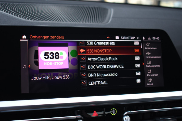 BMW 3-serie 330e M-Sport Pano H/K El-zetels Adp-onderstel El-klep Camera