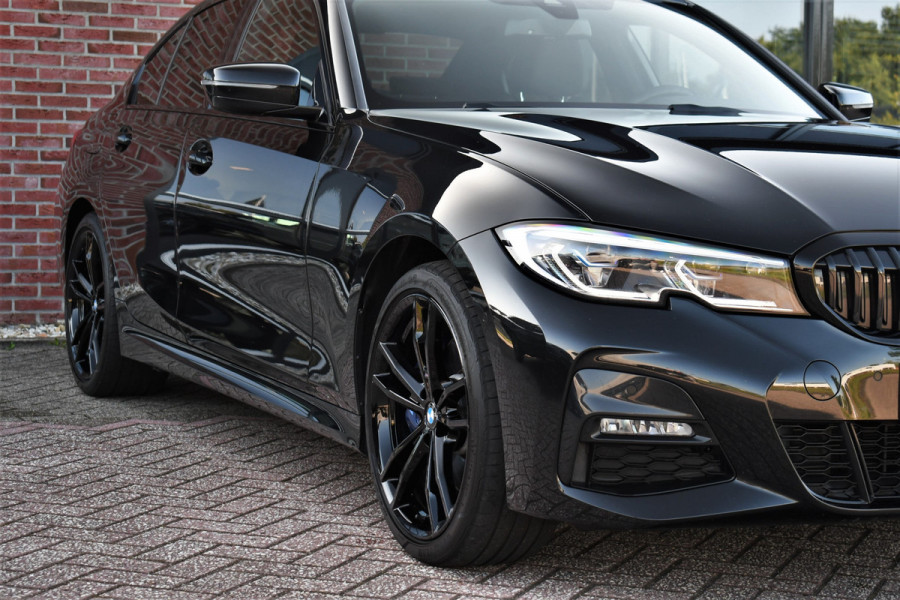 BMW 3-serie 330e M-Sport Pano H/K El-zetels Adp-onderstel El-klep Camera