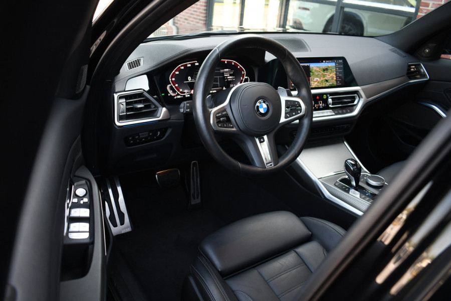 BMW 3-serie 330e M-Sport Pano H/K El-zetels Adp-onderstel El-klep Camera