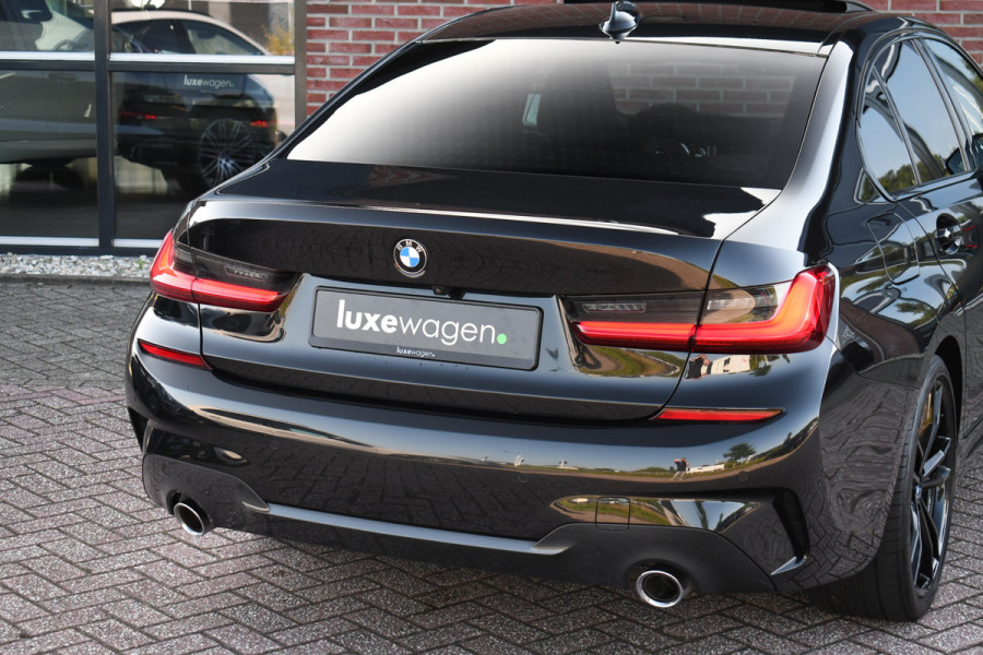 BMW 3-serie 330e M-Sport Pano H/K El-zetels Adp-onderstel El-klep Camera