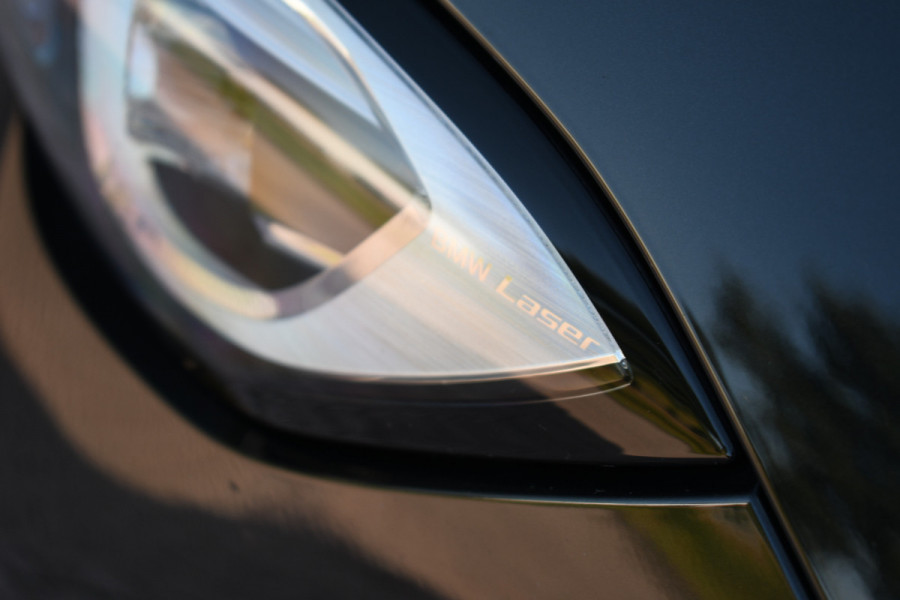 BMW 3-serie 330e M-Sport Pano H/K El-zetels Adp-onderstel El-klep Camera